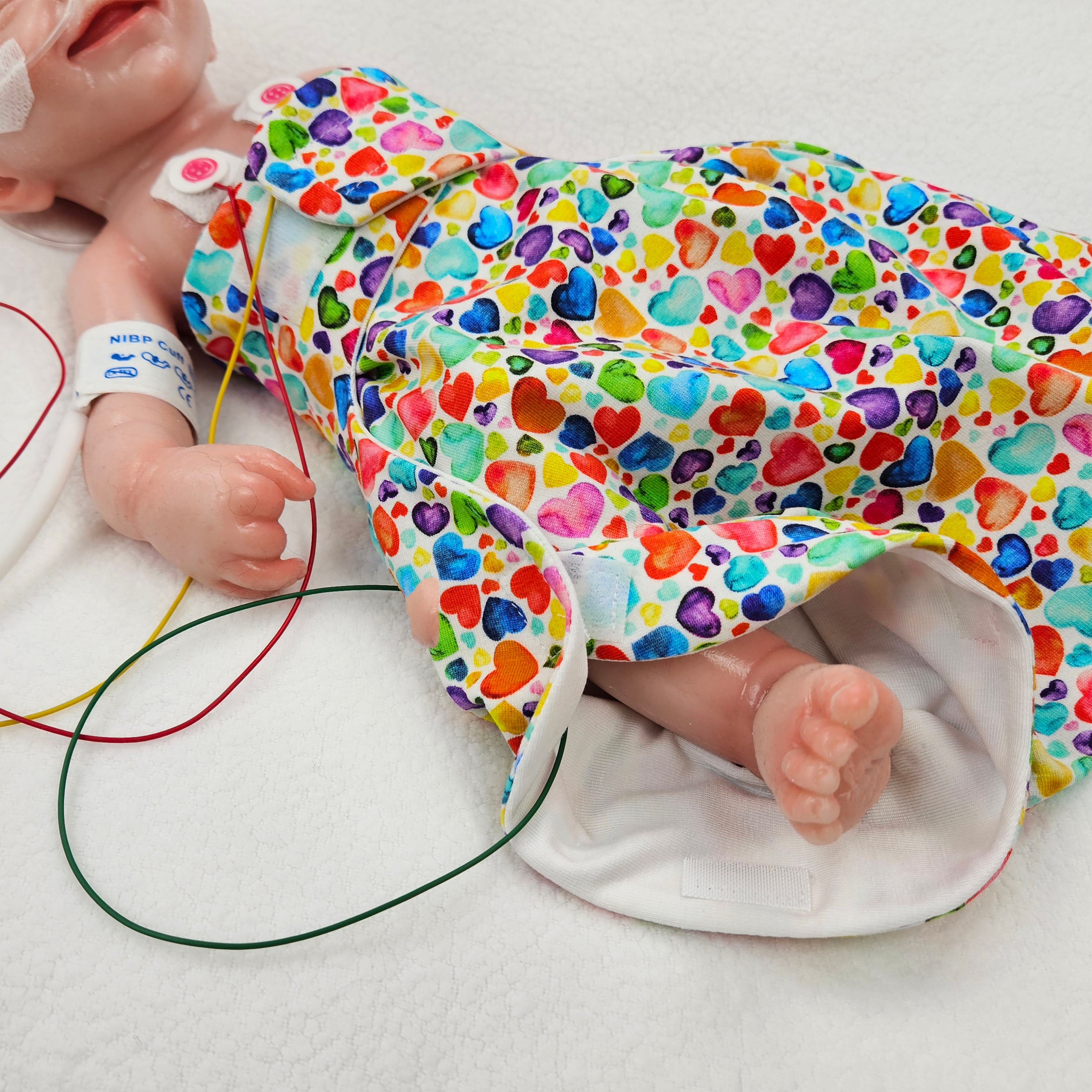 Adaptiver Frühchen Strampelsack/"Pucksack" Regenbogen Herzen