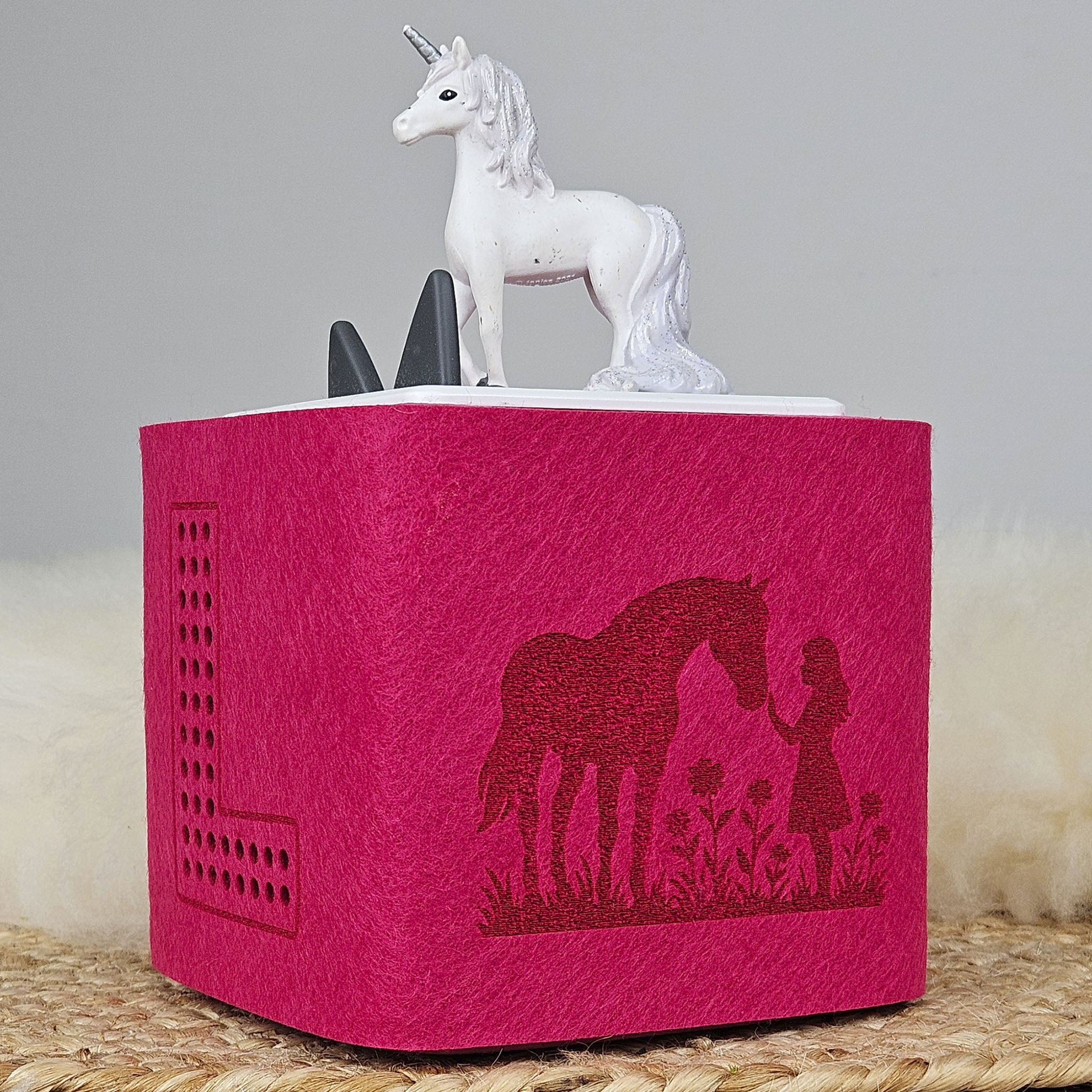 Personalisierte Tonieboxhülle, Schutzhülle für die Toniebox personalisiert, Farbwahl, Motivwahl, Wunschname, Akustiköffnung, Mädchen