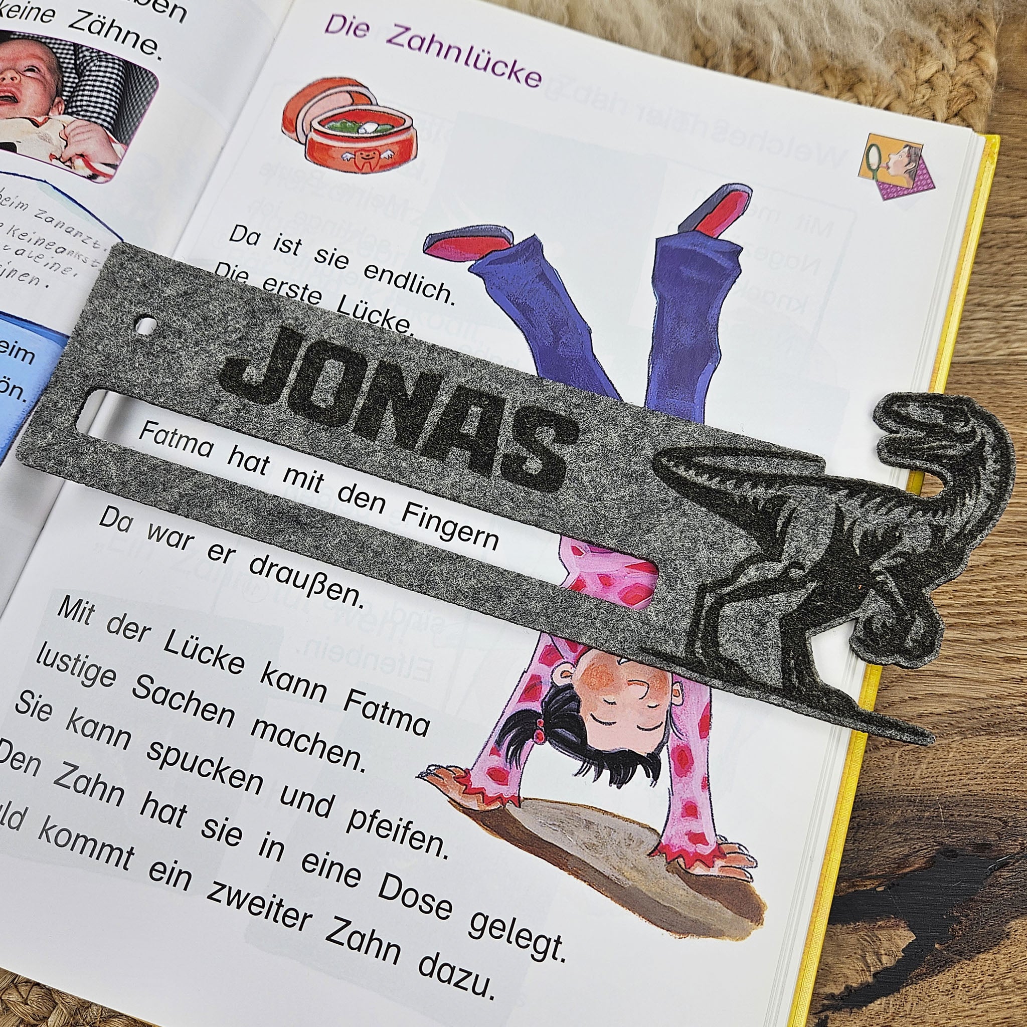 Personalisierte Lesehilfe "Dinosaurier" für Leseanfänger zum Schulstart, Einschulung, Schultüte, Schulanfang Grundschule