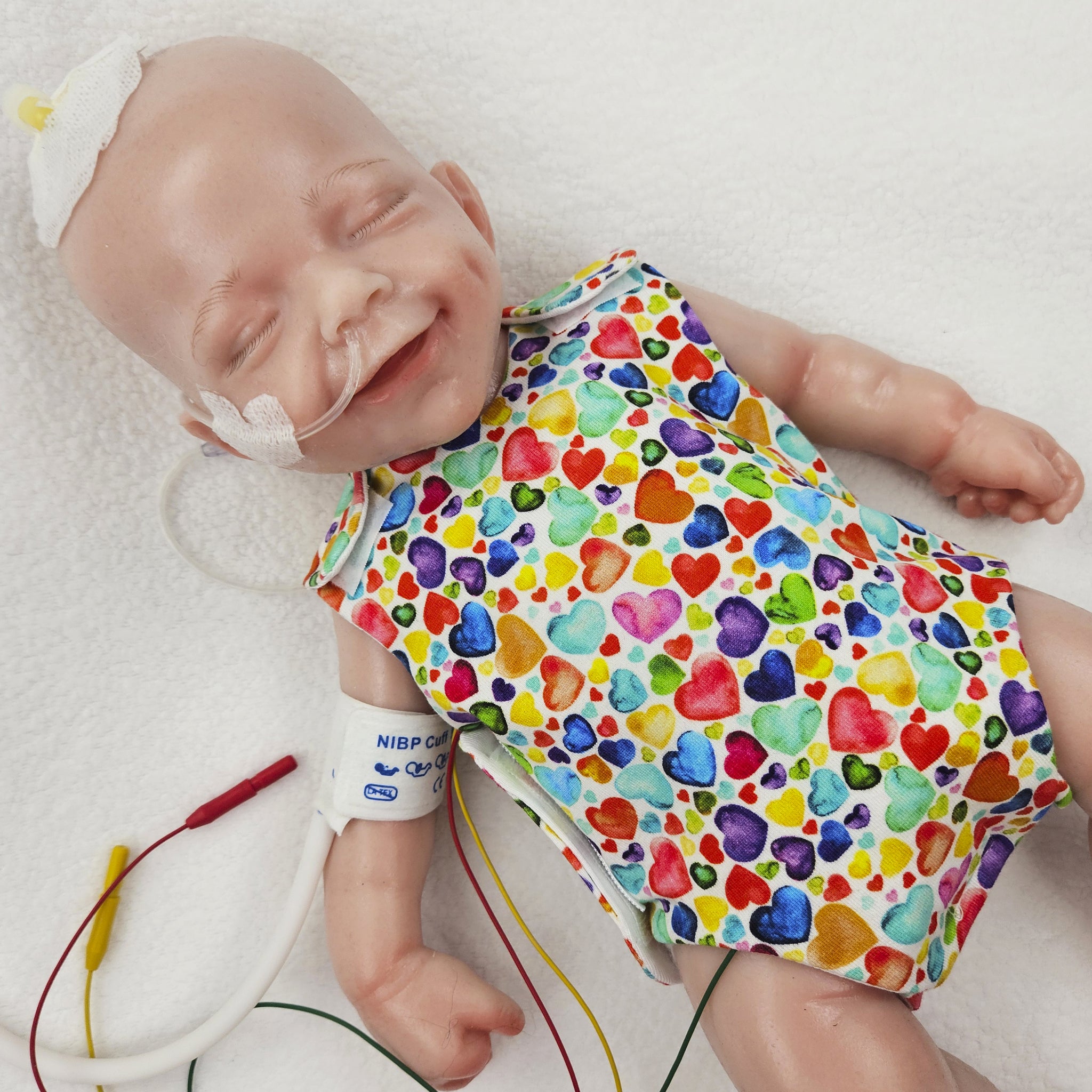 Adaptiver Frühchen Body "Regenbogen Herzen"