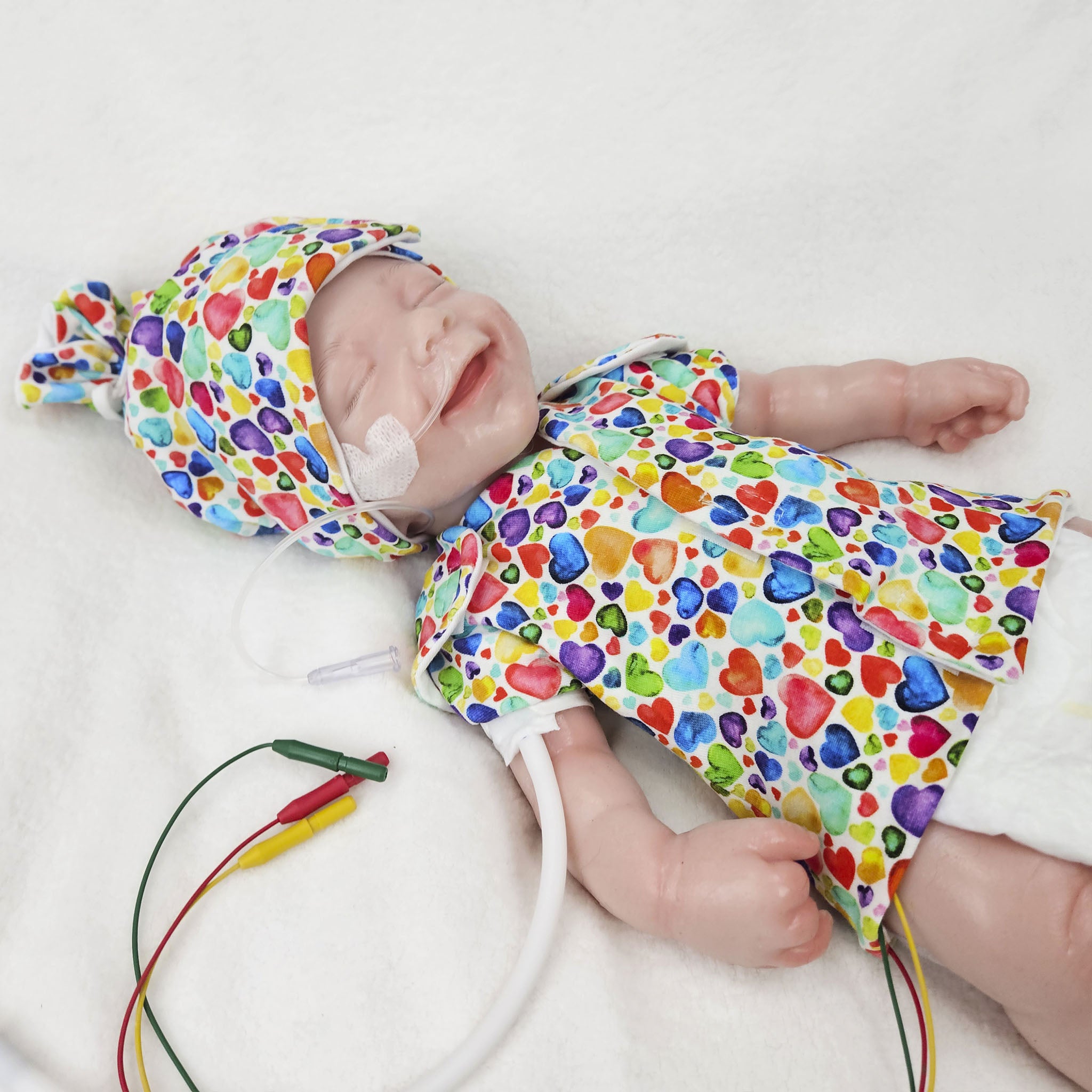 Adaptives Frühchen Shirt/Bodywrap "Regenbogen Herzen"