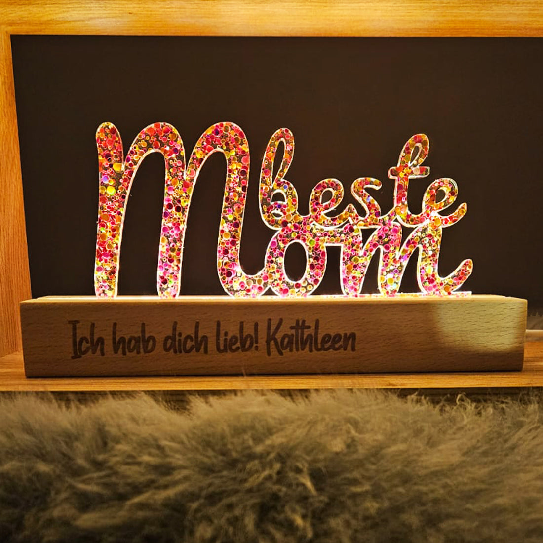 "Beste Mom" (beste Mama), personalisierte Tischlampe / Licht / Nachtlich Glitter-Konfetti gold, LED Lampe mit Wunschgravur