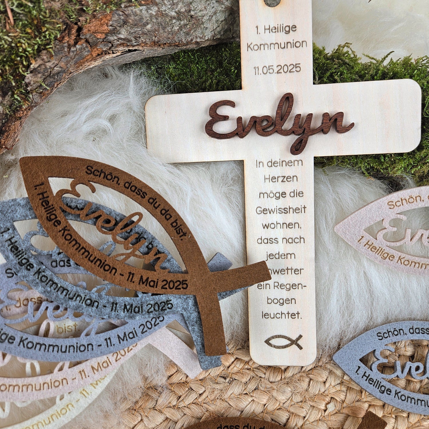 Personalisiertes Kreuz zu Taufe, Segnung - 3D Holzkreuz mit Namen (walnuss) &amp; Wunschspruch