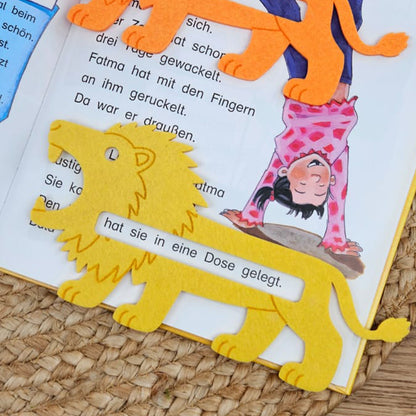 Große Lesehilfe Löwe, Leselöwe für Leseanfänger zum Schulstart, Lesepfeil Einschulung, Schultüte, Schulanfang Grundschule
