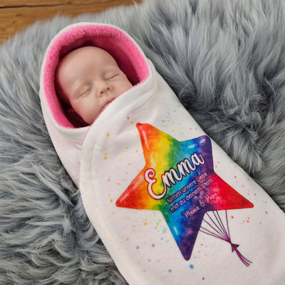Personalisierte Sternenkind-Samt-Einschlagdecke "Regenbogenstern"