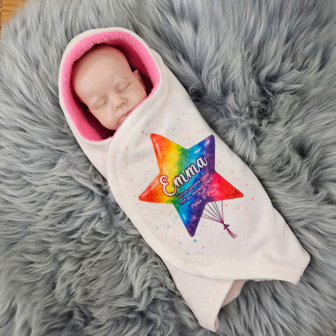 Personalisierte Sternenkind-Samt-Einschlagdecke "Regenbogenstern"