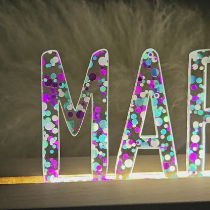 Großes, personalisiertes Nachtlicht Glitter-Konfetti türkis lila weiß, LED Lampe mit Wunschname personalisiert